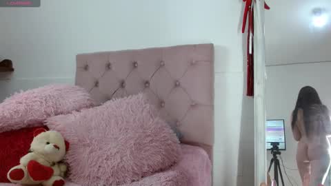 Snapshot of tifanny_squirt chatting on February 11, 2025, 5:18 pm Tifanny online show from February 11, 2025, 5:18 pm