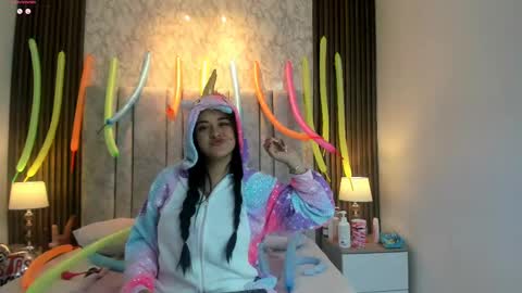 Tiff3 online show from February 15, 2025, 6:33 am