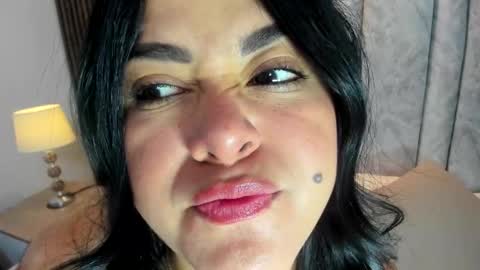 Tiff3 online show from September 25, 2025, 9:51 pm