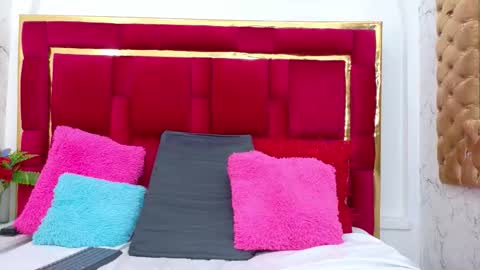 tiffannyvalentine online show from March 26, 2026, 1:06 pm