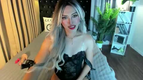 tiffany online show from September 12, 2025, 12:00 am