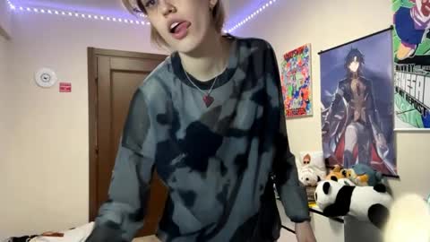 Snapshot of tiffanydziewanowski chatting on April 23, 2026, 12:29 pm Tiffany online show from April 23, 2026, 12:29 pm