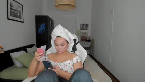 Snapshot of tiffanyflynn chatting on December 17, 2024, 3:28 pm Tiffany online show from December 17, 2024, 3:28 pm