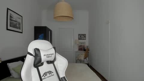 Snapshot of tiffanyflynn chatting on December 17, 2024, 6:31 pm Tiffany online show from December 17, 2024, 6:31 pm