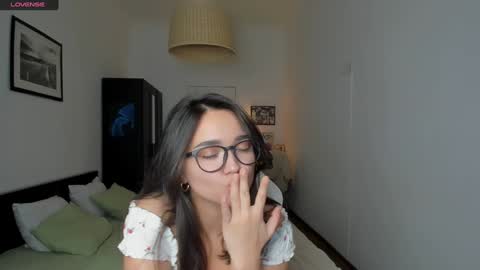 Snapshot of tiffanyflynn chatting on December 18, 2024, 1:37 am Tiffany online show from December 18, 2024, 1:37 am