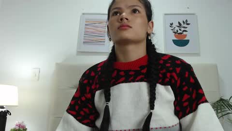 Snapshot of tiffanyfox_1 chatting on January 31, 2025, 10:31 am Tifanny Fox online show from January 31, 2025, 10:31 am