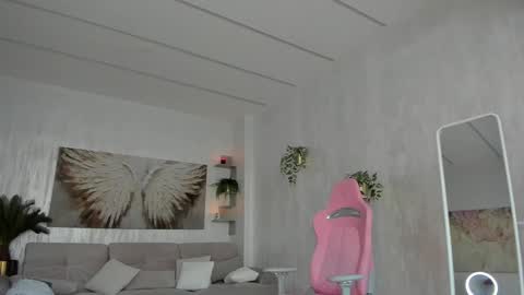 Tiffany Houston online show from January 9, 2026, 6:38 am