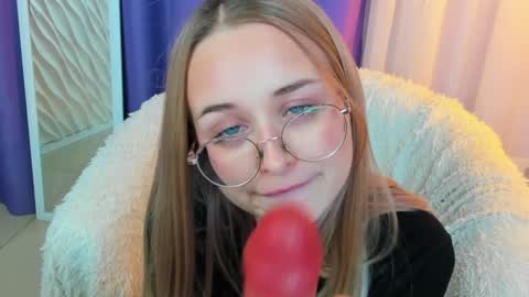 Snapshot of tiffanyhunt chatting on December 11, 2024, 5:59 pm Tiffany online show from December 11, 2024, 5:59 pm