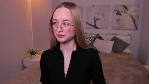 Snapshot of tiffanyhunt chatting on February 3, 2025, 10:58 am Tiffany online show from February 3, 2025, 10:58 am