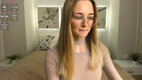 Snapshot of tiffanyhunt chatting on March 11, 2025, 11:55 am Tiffany online show from March 11, 2025, 11:55 am
