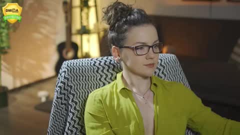 tiffanyriox online show from March 20, 2026, 12:48 am