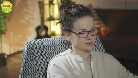 tiffanyriox online show from April 20, 2026, 11:50 pm