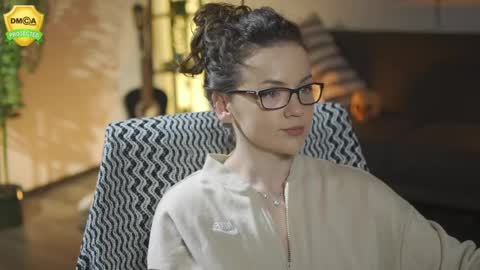 tiffanyriox online show from April 21, 2026, 1:42 am