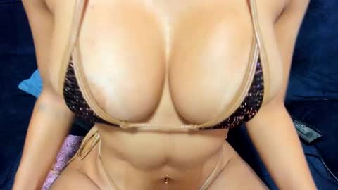 Tiffany online show from November 17, 2025, 3:18 pm