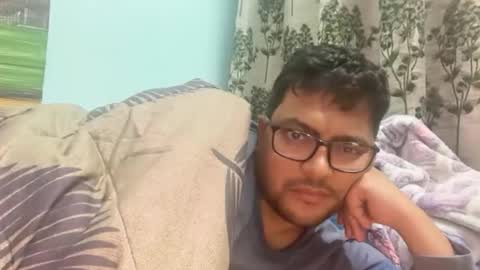 tigertinku online show from November 26, 2025, 6:31 pm