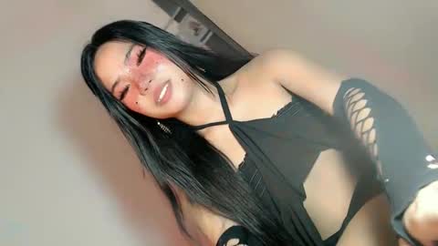 tight_elliana online show from December 5, 2025, 7:17 am