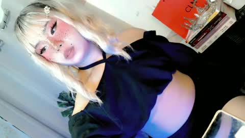 Snapshot of tight_elliana chatting on July 2, 2026, 11:38 am tight_elliana online show from July 2, 2026, 11:38 am
