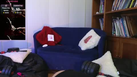 Snapshot of tightncuteass chatting on April 22, 2026, 6:53 pm Camilo online show from April 22, 2026, 6:53 pm