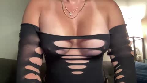 CaliforniaGoddess online show from September 10, 2025, 8:47 am