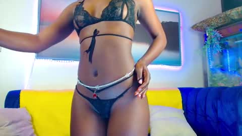 tigress_001 online show from October 13, 2025, 8:09 pm