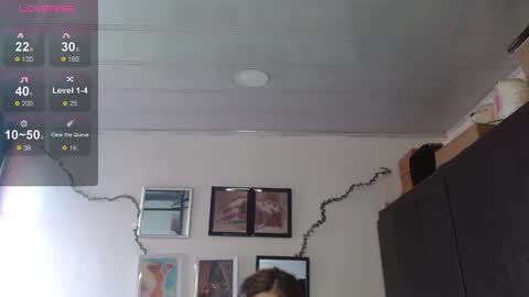 Tiina hz online show from November 2, 2025, 6:32 pm