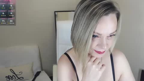 Snapshot of tilly_eliot chatting on December 20, 2024, 4:25 pm Tilly online show from December 20, 2024, 4:25 pm