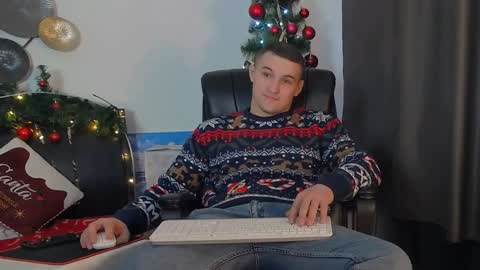 Snapshot of tim_mart chatting on December 28, 2024, 5:35 pm ask me online show from December 28, 2024, 5:35 pm