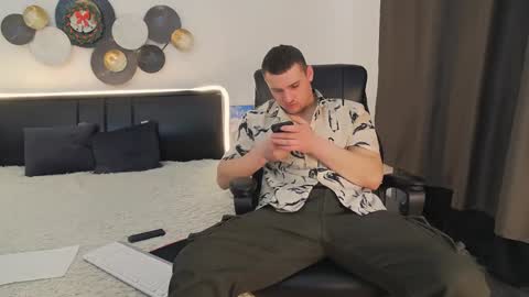 Snapshot of tim_mart chatting on January 6, 2025, 7:42 am ask me online show from January 6, 2025, 7:42 am