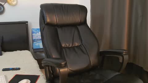 Snapshot of tim_mart chatting on January 18, 2025, 11:43 am ask me online show from January 18, 2025, 11:43 am