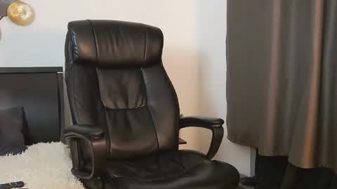 Snapshot of tim_mart chatting on February 3, 2025, 4:20 pm ask me online show from February 3, 2025, 4:20 pm