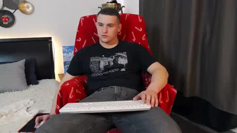 Snapshot of tim_mart chatting on February 21, 2025, 11:22 am ask me online show from February 21, 2025, 11:22 am