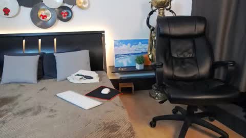 Snapshot of tim_mart chatting on February 23, 2025, 1:53 pm ask me online show from February 23, 2025, 1:53 pm