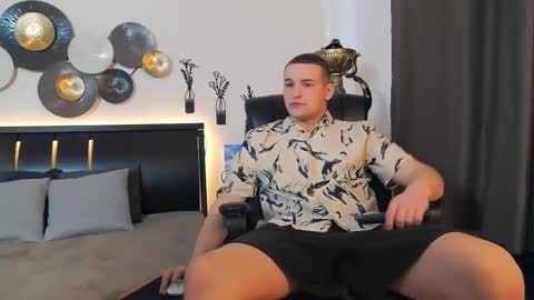 Snapshot of tim_mart chatting on February 25, 2025, 7:42 am ask me online show from February 25, 2025, 7:42 am