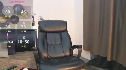 Snapshot of tim_mart chatting on March 8, 2025, 6:16 pm ask me online show from March 8, 2025, 6:16 pm