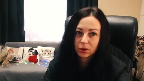 Luisa online show from November 10, 2025, 8:24 am