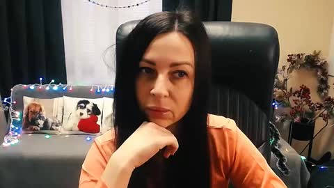 Luisa online show from December 17, 2025, 8:53 am