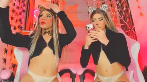 Snapshot of timmy_boyy chatting on October 25, 2025, 1:57 am Hallie And Annie online show from October 25, 2025, 1:57 am