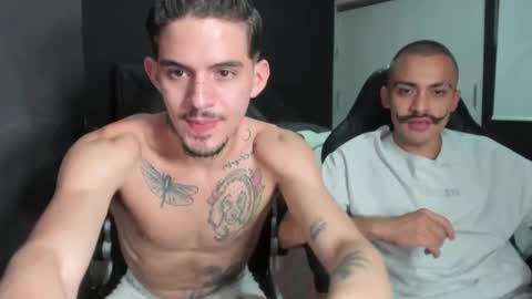 Snapshot of timothy_eliot chatting on December 2, 2024, 9:13 am wanna play bareback uncut colombian couple new twink bbk online show from December 2, 2024, 9:13 am