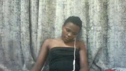 Snapshot of tina2030_1 chatting on June 14, 2026, 5:37 pm tee online show from June 14, 2026, 5:37 pm