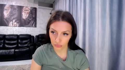 Andreea online show from November 4, 2025, 8:41 pm