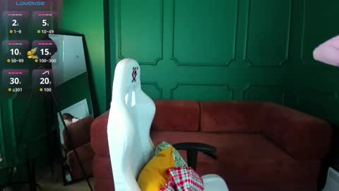 Snapshot of tina_tayllor__ chatting on February 5, 2026, 12:43 pm tina_tayllor__ online show from February 5, 2026, 12:43 pm