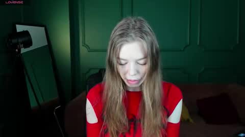 Snapshot of tina_tayllor__ chatting on March 4, 2026, 11:27 am tina_tayllor__ online show from March 4, 2026, 11:27 am