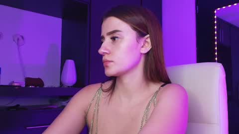 Tina  online show from March 29, 2026, 5:29 am