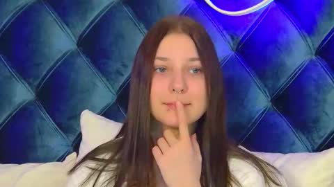 Snapshot of tinaburton chatting on November 20, 2025, 4:29 pm TinaBurton online show from November 20, 2025, 4:29 pm