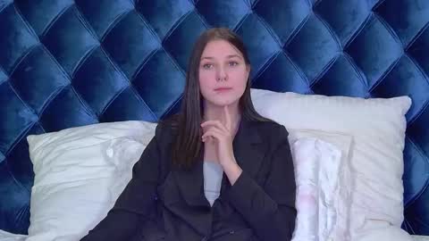 Snapshot of tinaburton chatting on November 29, 2025, 4:10 pm TinaBurton online show from November 29, 2025, 4:10 pm