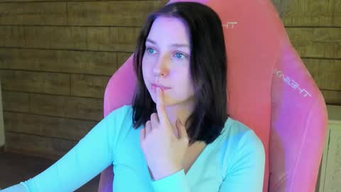 TinaBurton online show from February 4, 2026, 4:13 pm