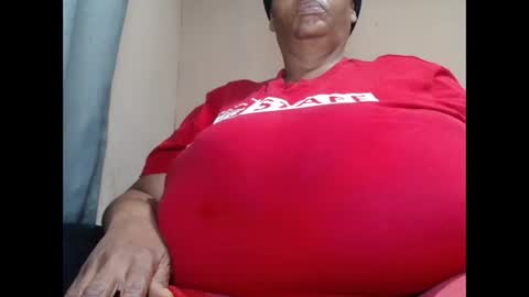 tinagiant online show from November 17, 2025, 1:06 pm