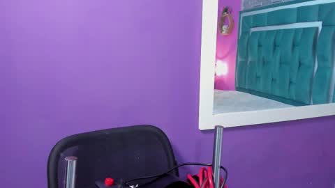 Tina online show from October 1, 2025, 12:44 pm