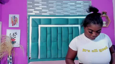 Tina online show from October 7, 2025, 1:08 pm