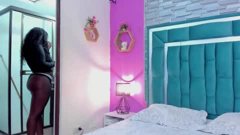 Snapshot of tinajones20 chatting on February 28, 2026, 12:50 pm Tina online show from February 28, 2026, 12:50 pm